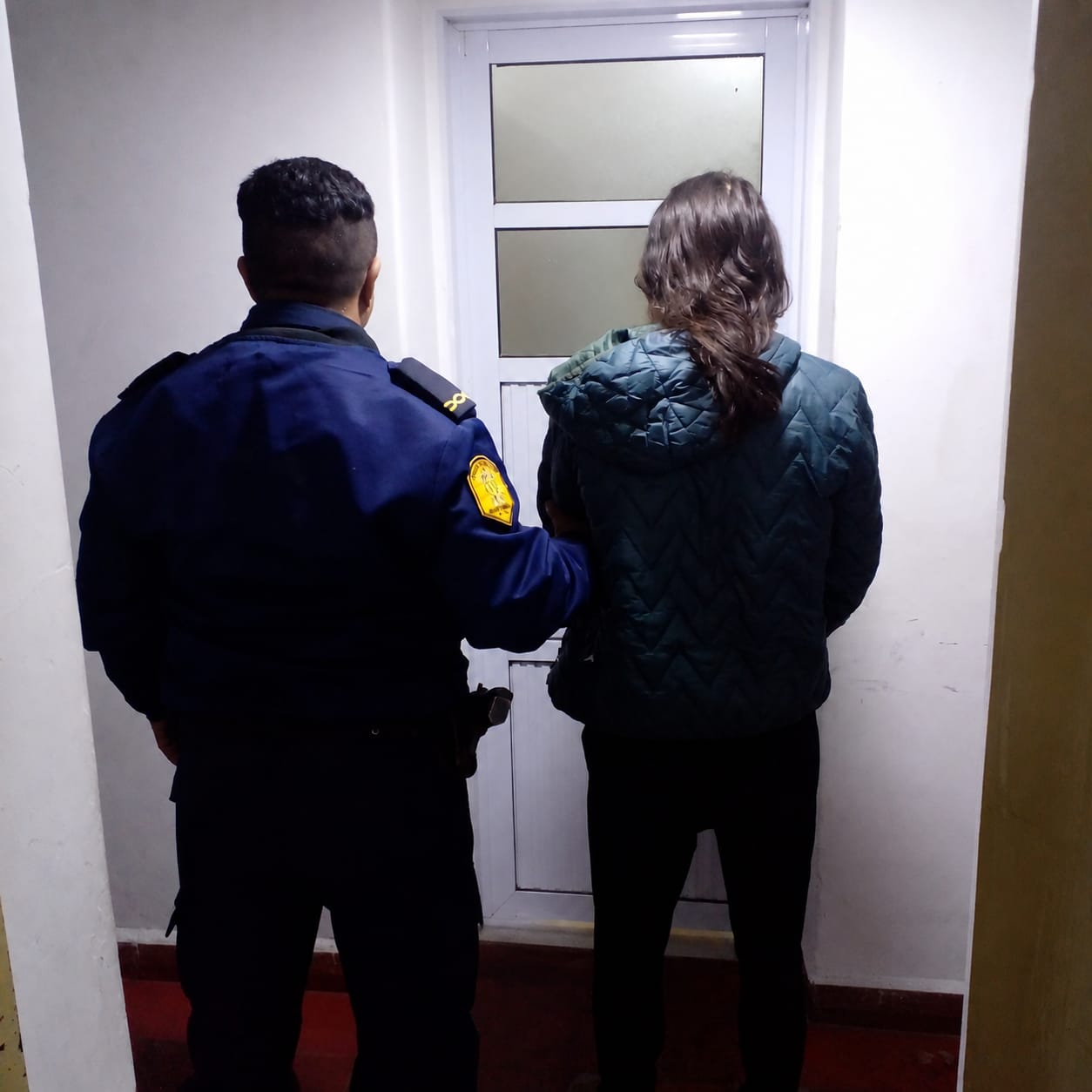 Violó una restricción judicial y terminó detenido en Santa Elena
